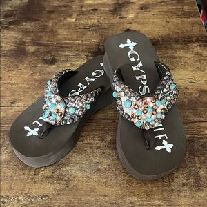 Gypsy Soule NWOT Brown Flip Flops Sandals Sz 6